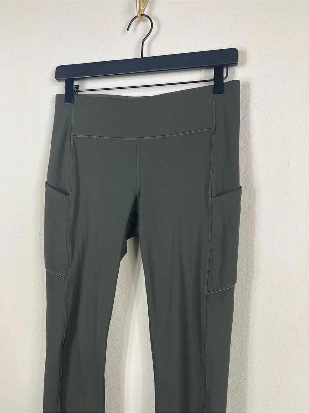 Lululemon Speed Up Tight Dark Olive Size 8
